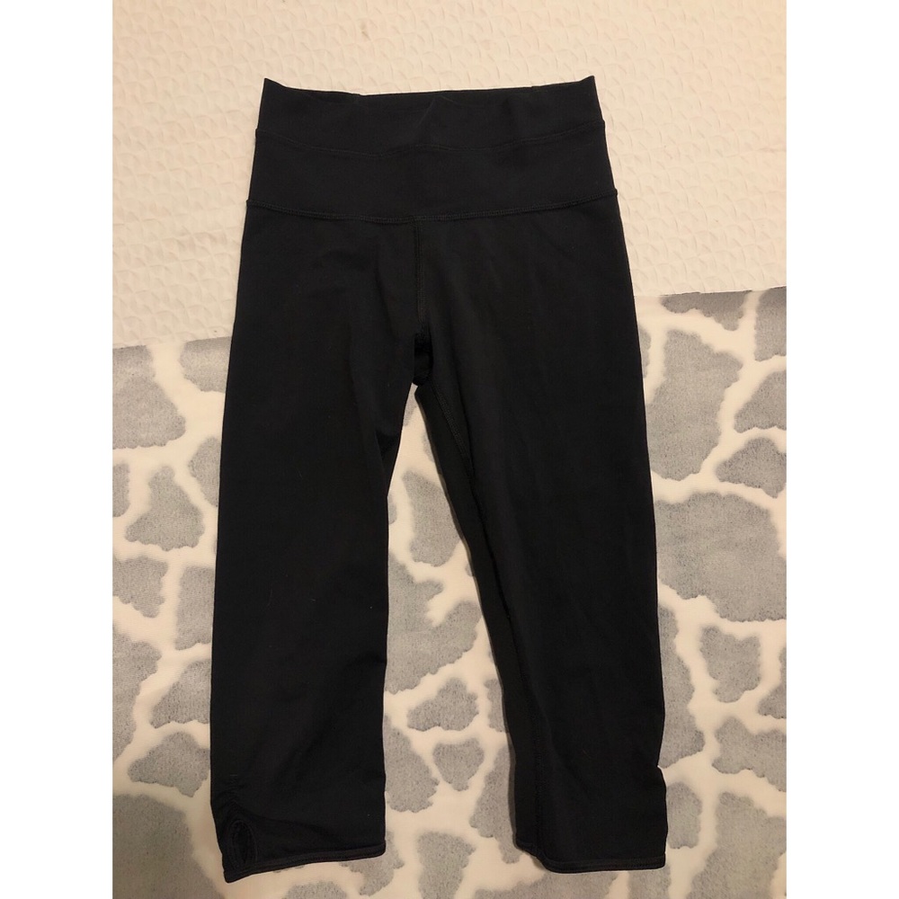 Lululemon Capri Cropped Black Leggings